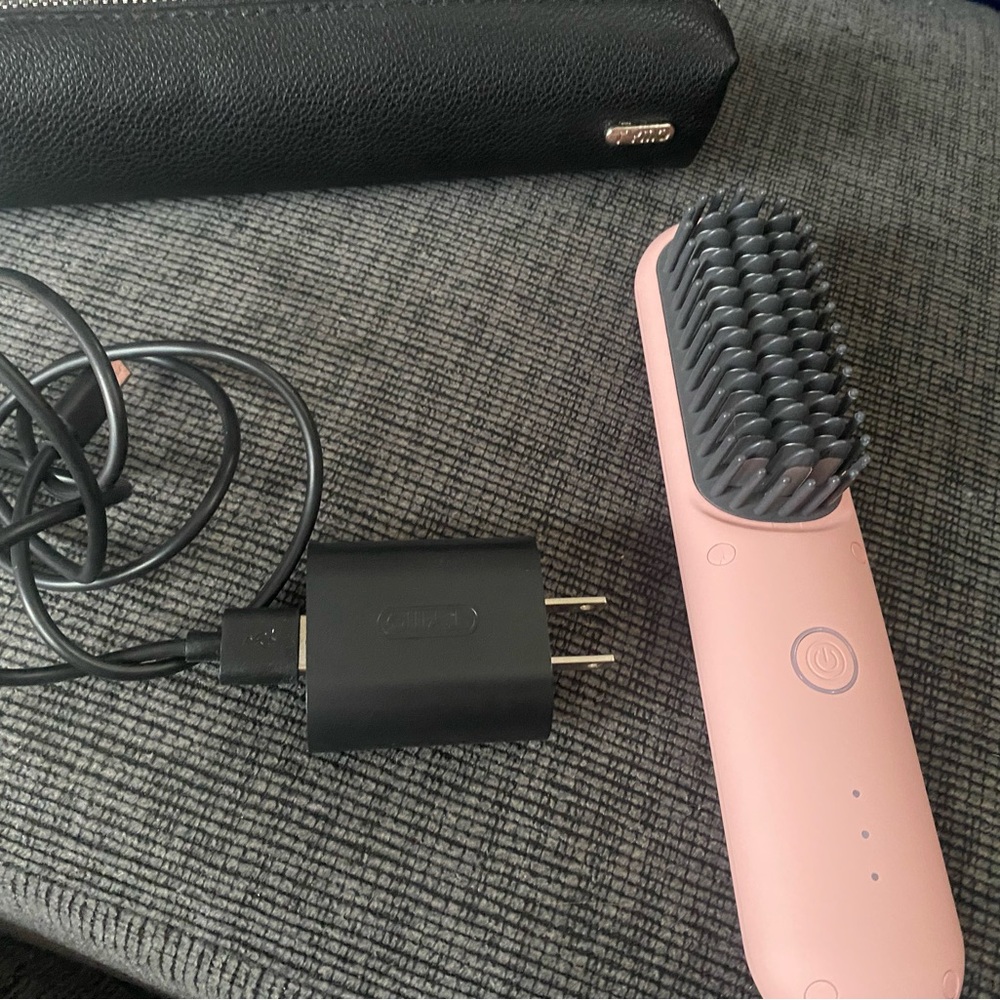 Tymo cordless Hair Straightening Brush with Case